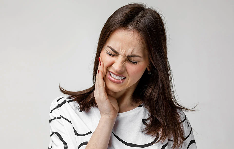 Patient with tooth pain in South Gate, CA